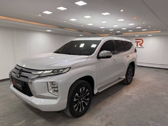 MITSUBISHI PAJERO SPORT 2.4 16V MIVEC TURBO DIESEL HPE AWD AUTOMÁTICO MITSUBISHI PAJERO SPORT 2.4 16V MIVEC TURBO DIESEL HPE AWD AUTOMÁTICO